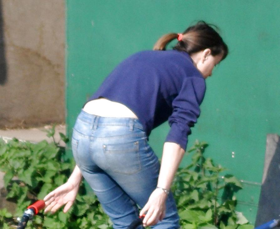 25P Hot girls in jeans II