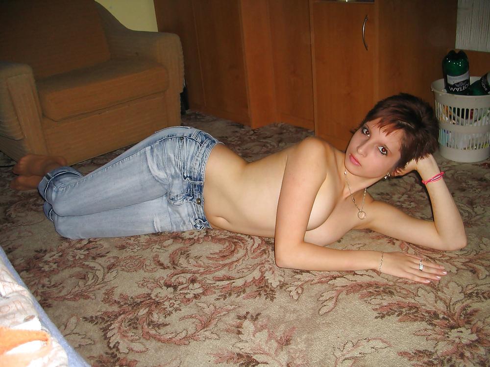 25P Hot girls in jeans II
