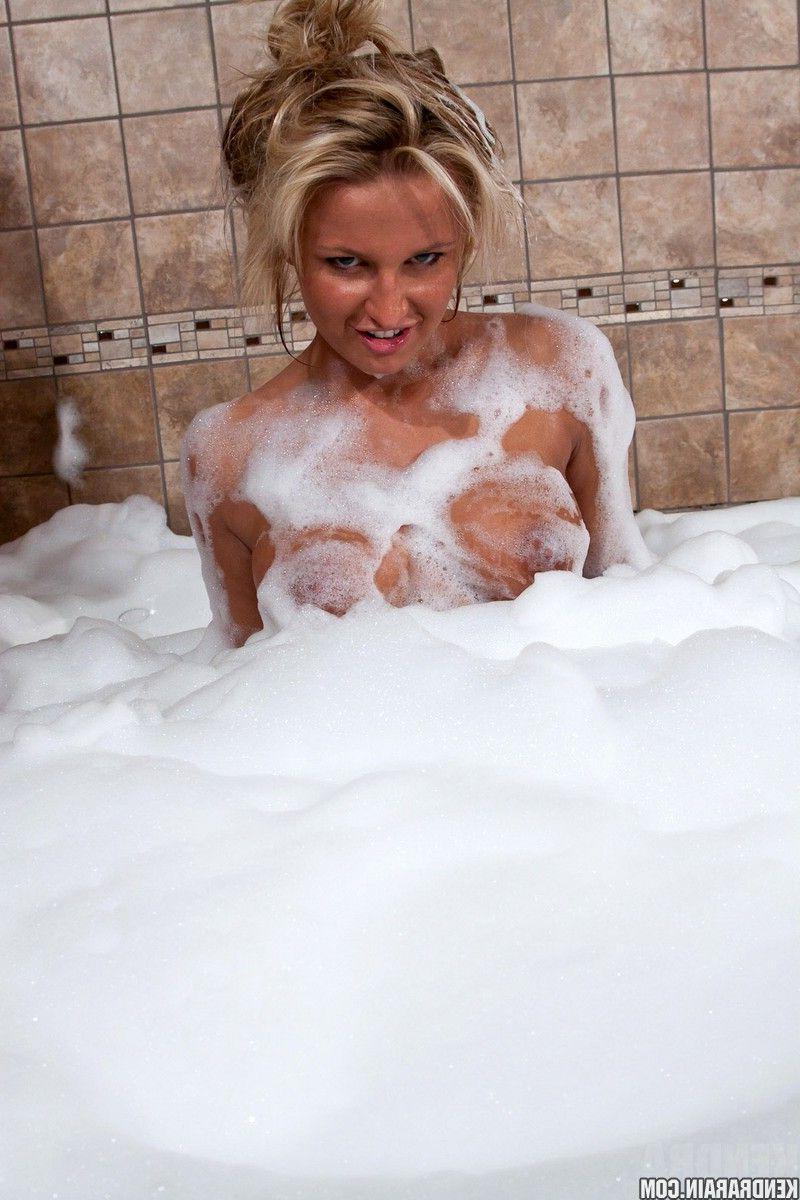 16P Pictures of teen girl Kendra Rain getting all soapy for you