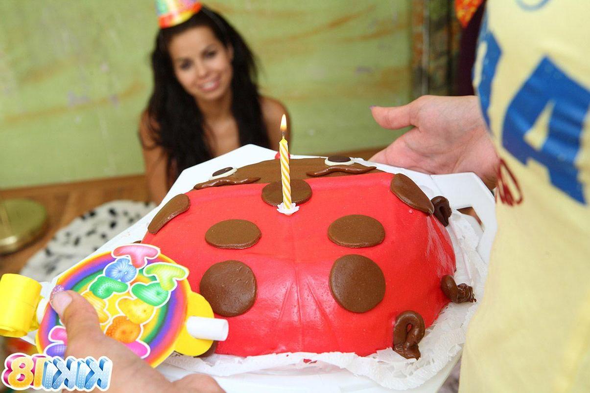 15P Pictures of Kiki 18 getting fucked on her birthday