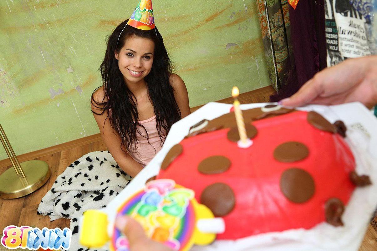 15P Pictures of teen cutie Kiki 18 getting fucked for her birthday