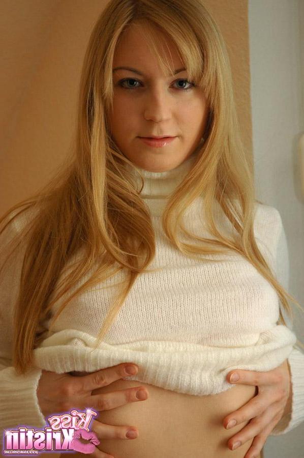 20P Pictures of Kiss Kristin stripping off her jeans