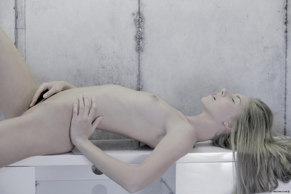 16P Blonde teen Angelica strips completely naked in this artistic set