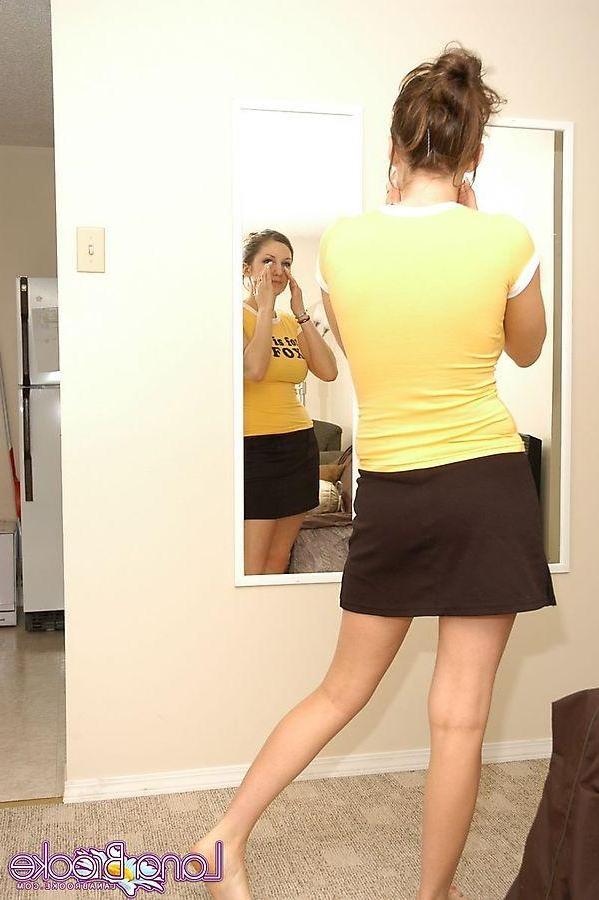 20P Pictures of Lana Brooke checking herself out in the mirror