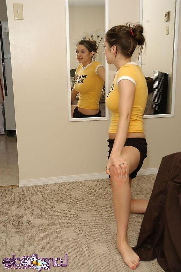 20P Pictures of Lana Brooke checking herself out in the mirror