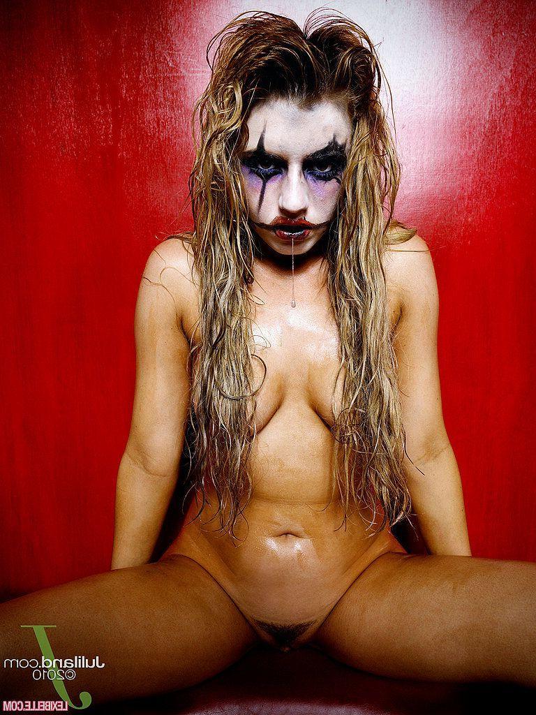 15P Pictures of teen Lexi Belle giving you some scary pussy