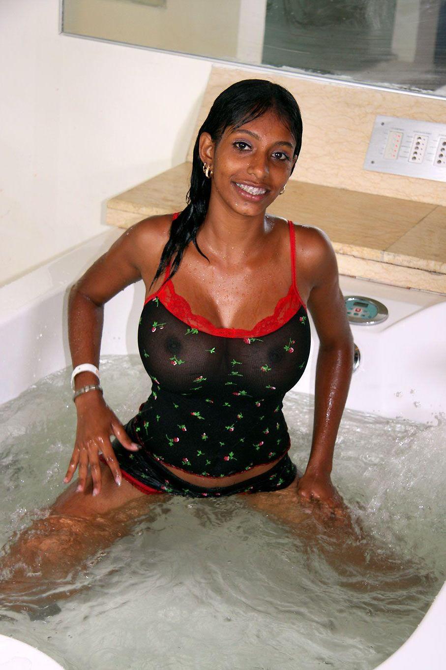 15P Pictures of Lil Chica soaping up her hot teen body