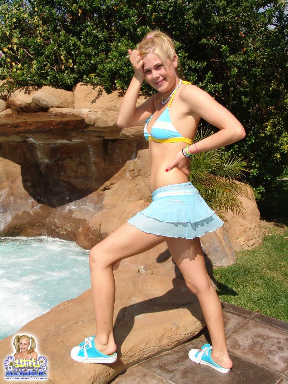 19P Pictures of Little Summer in a bikini