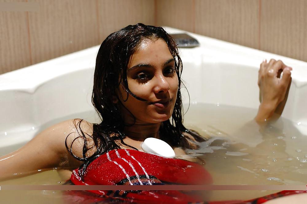 7P Bathing Teen