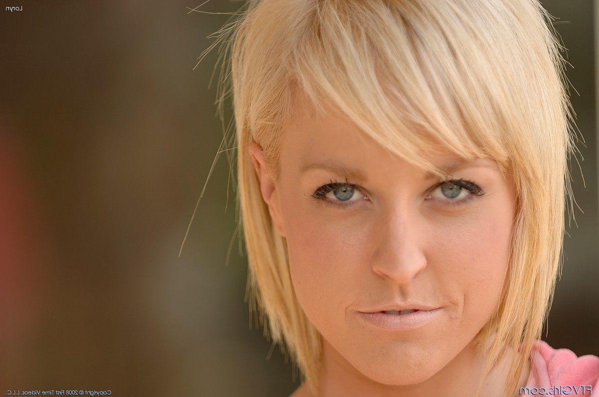 20P Pictures of Loryn giving you her tight pussy