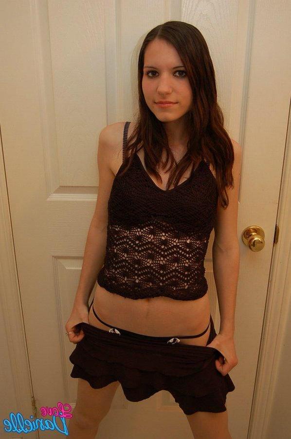 15P Pictures of teen Love Danielle giving you a hot tease in the doorway
