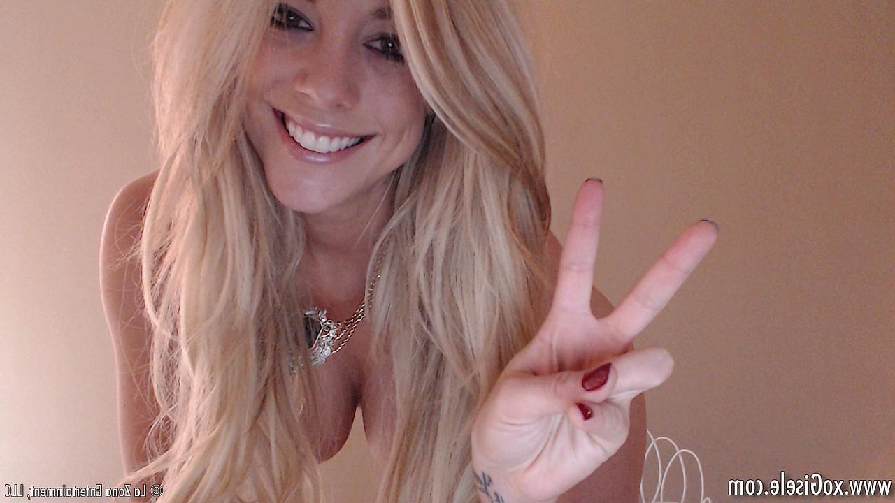 15P xoGisele has a private party with her pussy and you're invited