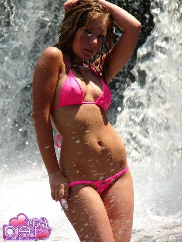 15P Leia under a waterfall in her bikini