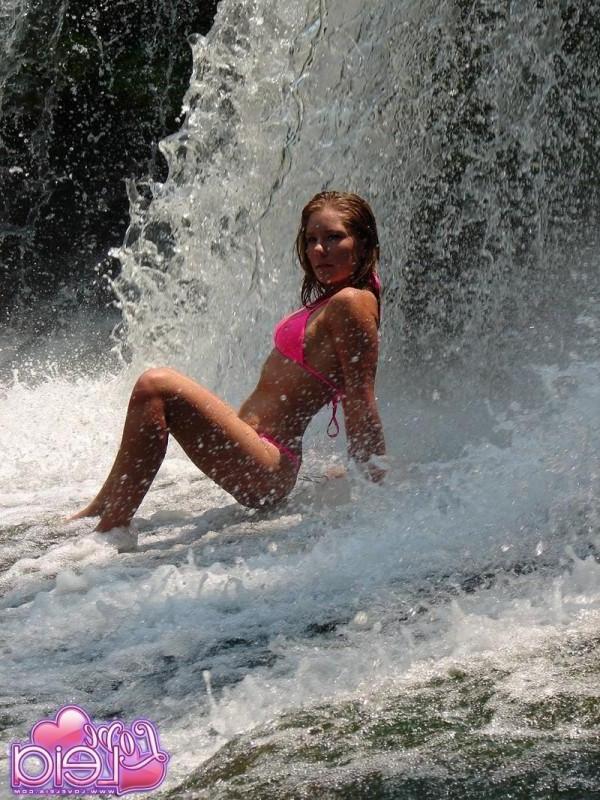 15P Leia under a waterfall in her bikini