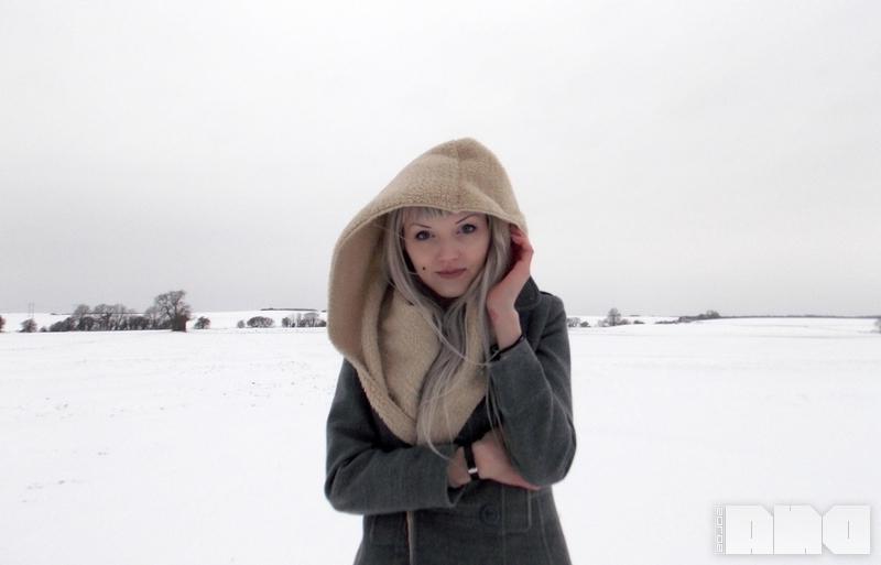 15P Blonde model Lovisa Grey flashes her boobs in the snow