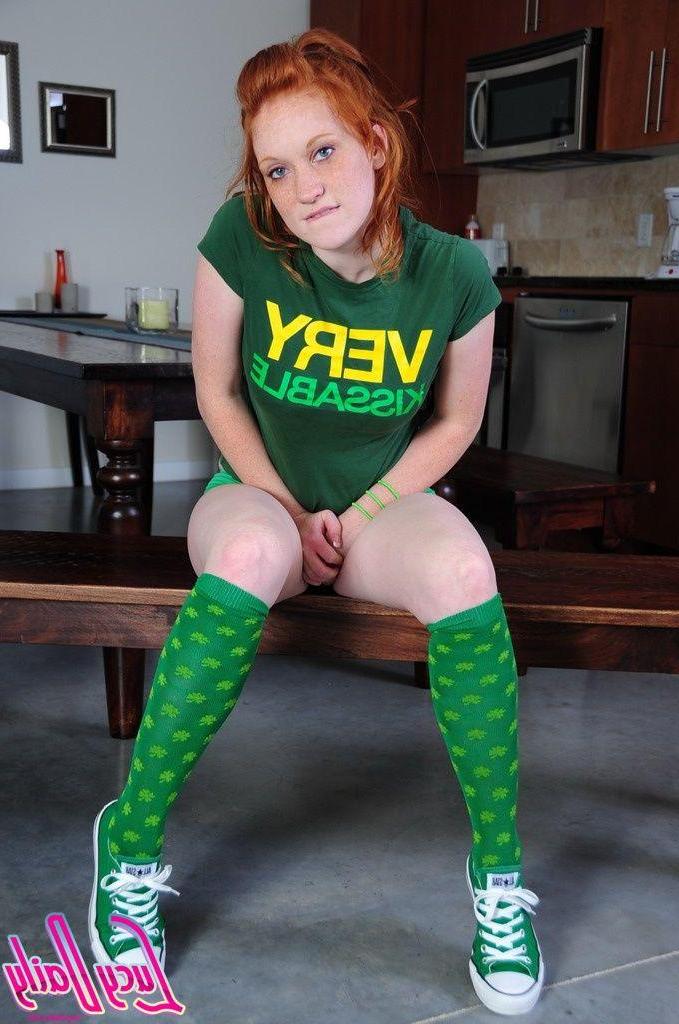 20P Pictures of teen model Lucy Daily stripping out of her green clothes