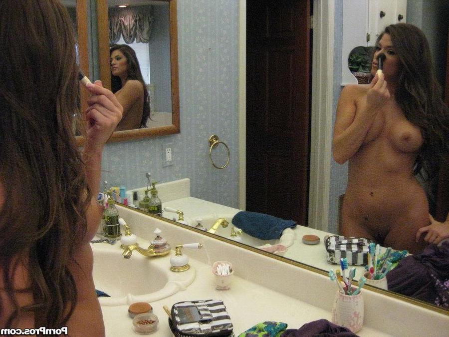 16P Madelyn Marie takes selfies before filming a hot sex tape