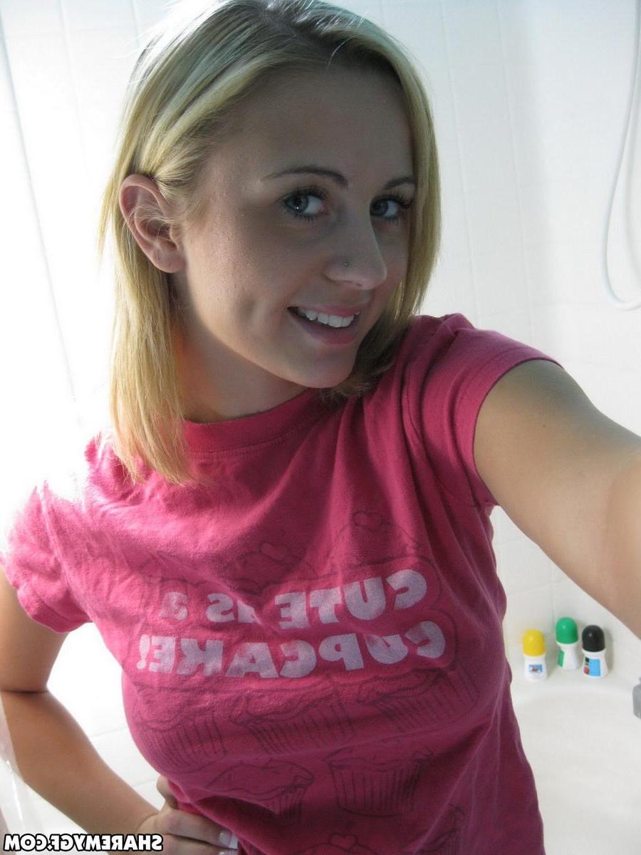 20P Blonde teen Mae Myers takes selfies of her tits and pussy in the bathroom