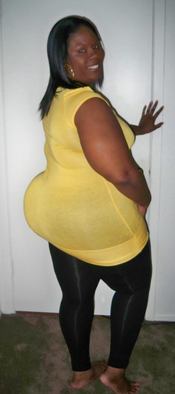 25P Gorda Tem Bunda Gostosa - Fat also has a beautiful ass