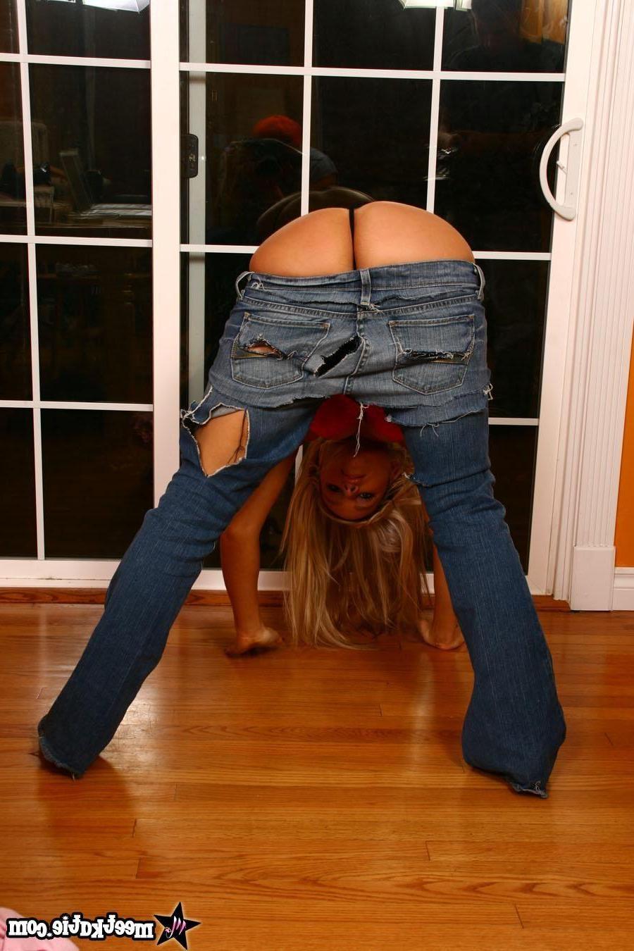 20P Pictures of Meet Katie stripping out of her jeans
