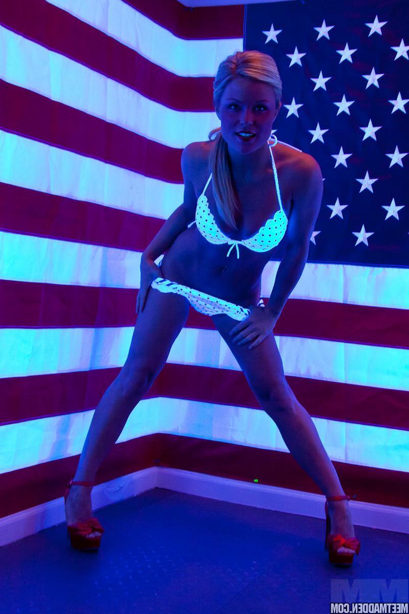 15P Meet Madden throws a private Independence Day party and you're invited