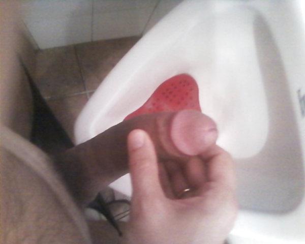 7P Lowered my thong and cummed in the restroom
