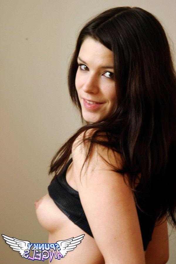 14P Pictures of teen angel Ravon stroking a big fat ...