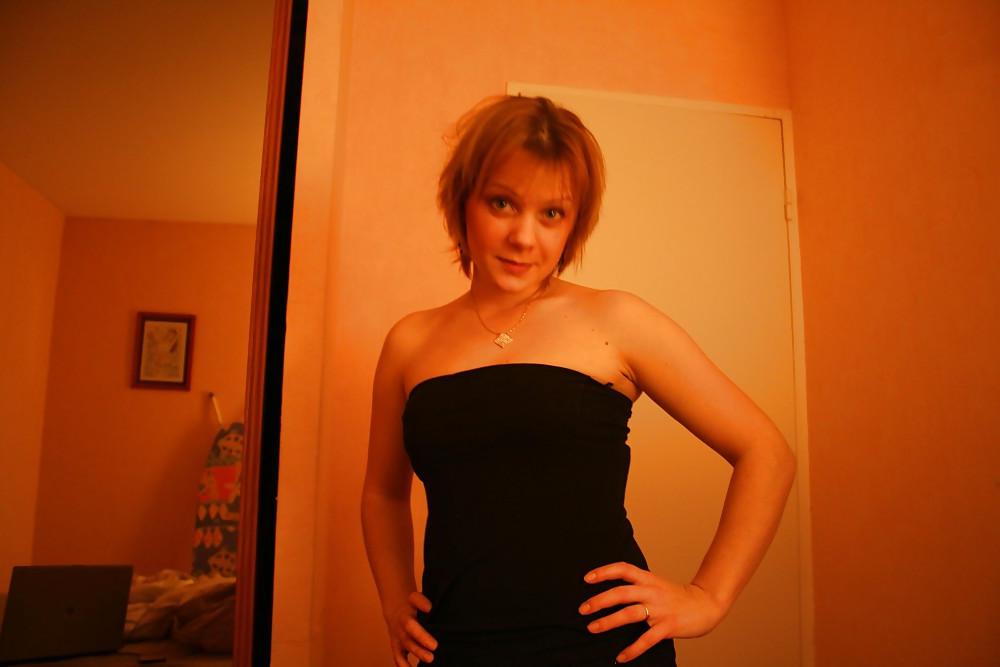 25P Short Haired Slut From SmutDates