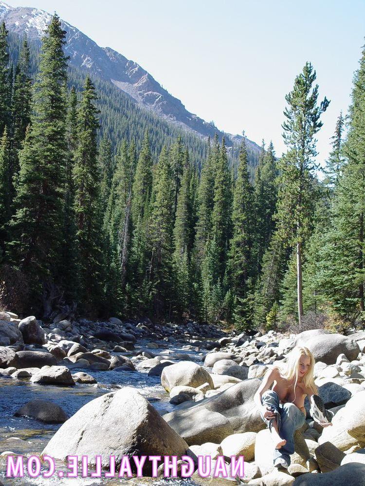 20P NaughtyAllie bares all outdoors and gets wild in the wilderness