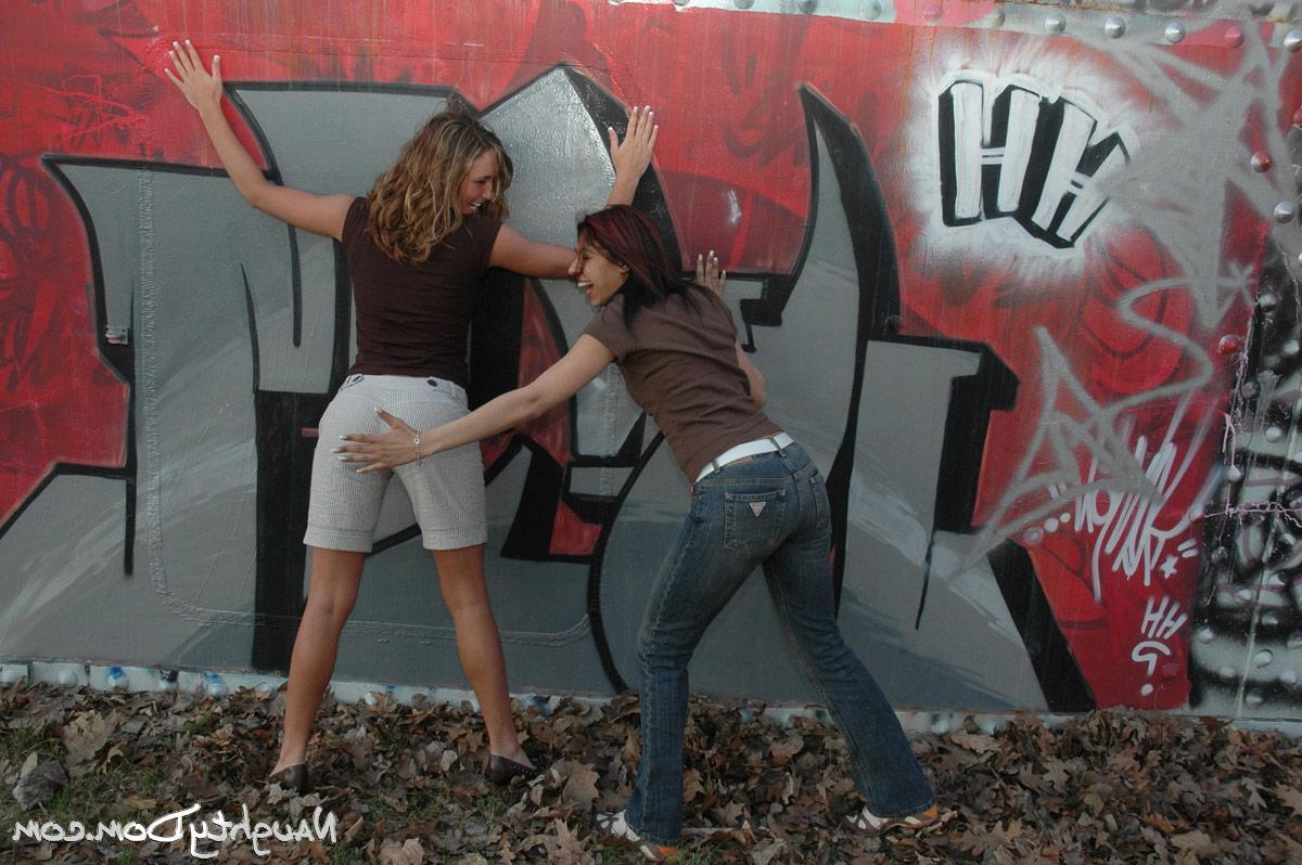15P Pictures of Naughty Dom teasing in her jeans