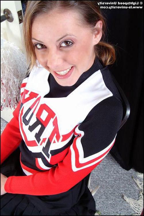 20P Pictures of a cheerleader stripping