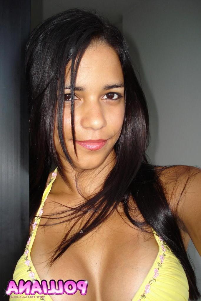 15P Latina Polliana's tits pop out of low cut yellow top