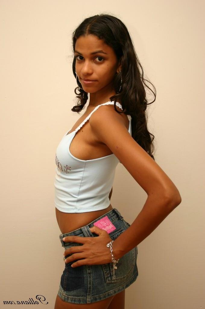 16P Pictures of teen hottie Polliana giving you a hot tease