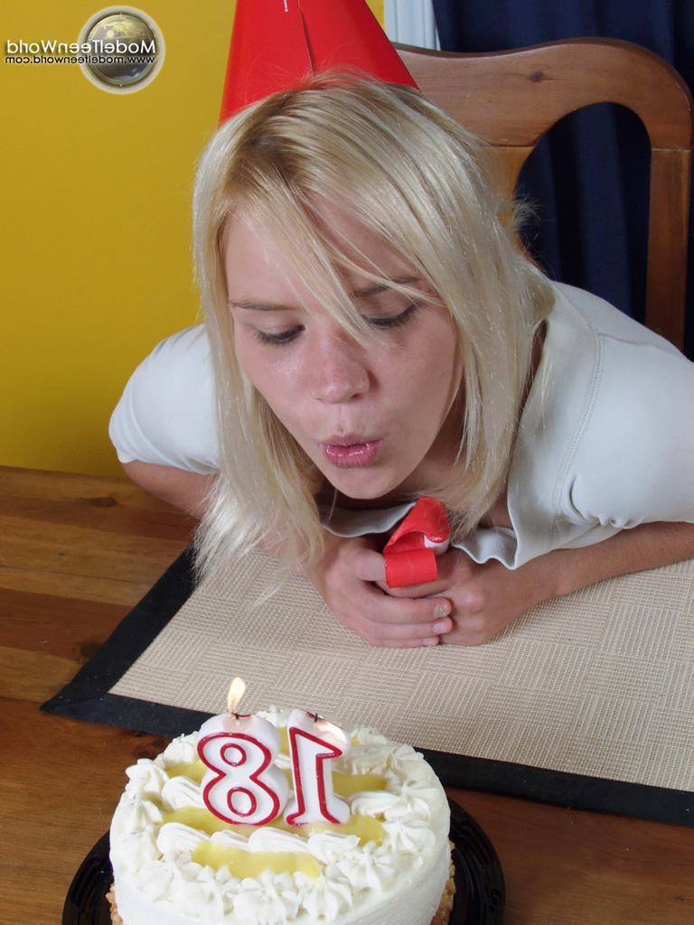 16P Pictures of Private Gwen celebrating her birthday