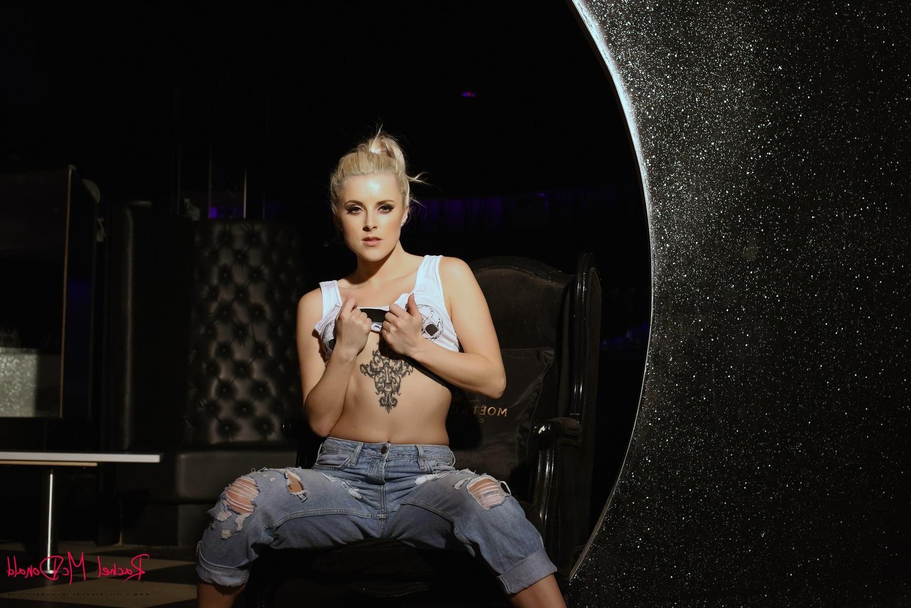 16P Rachel McDonald strips off her ripped jeans and tank top to reveal her hot body