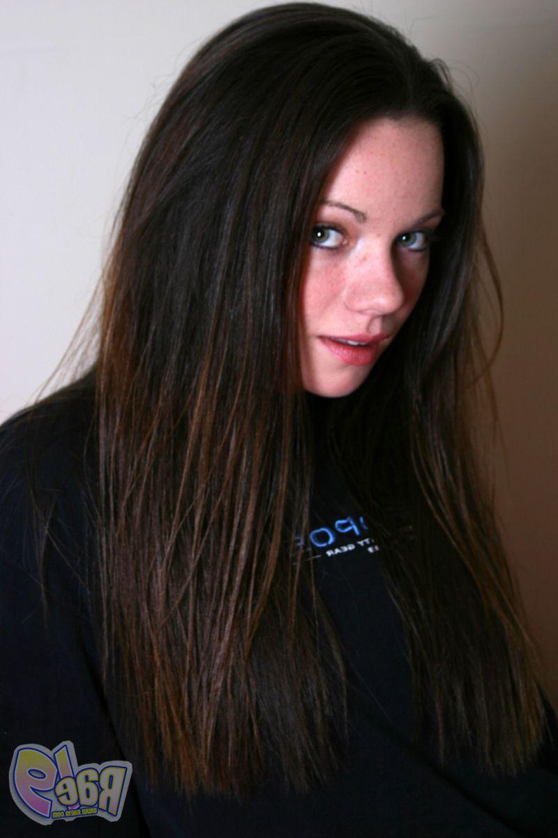 20P Pictures of teen model Rae 19 stripping to her panties