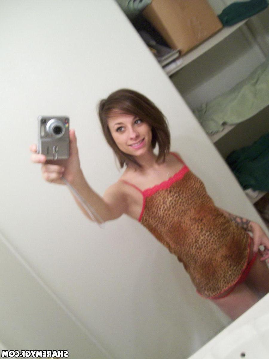 20P Brunette teen takes selfies of her hot body in the bathroom