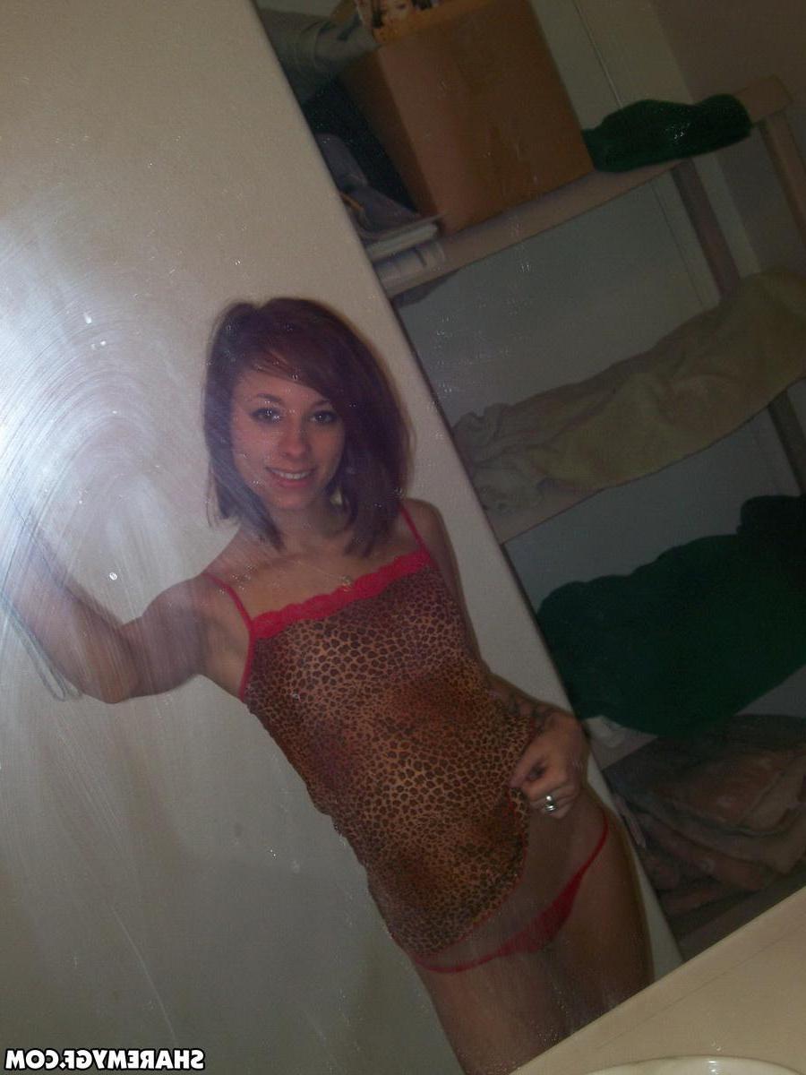 20P Brunette teen takes selfies of her hot body in the bathroom