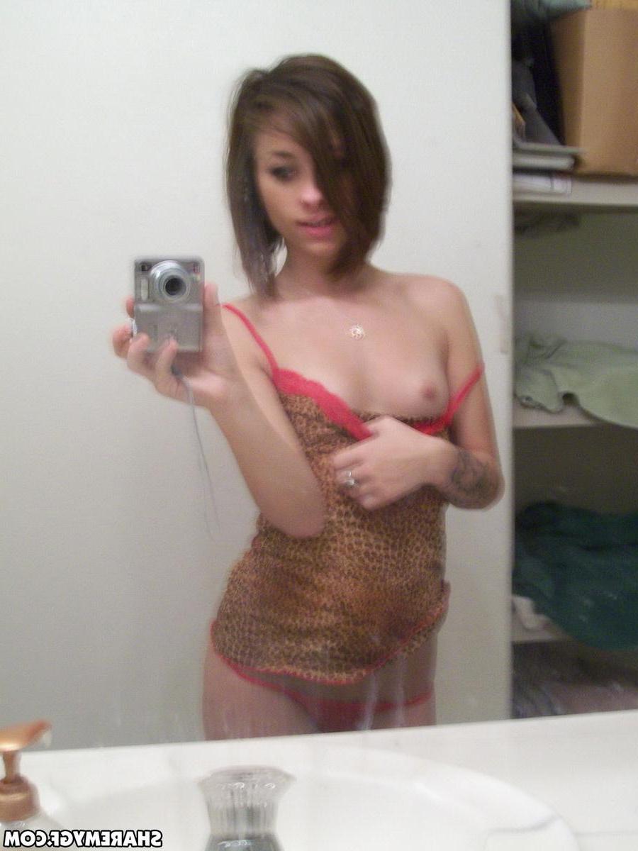 20P Brunette teen takes selfies of her hot body in the bathroom