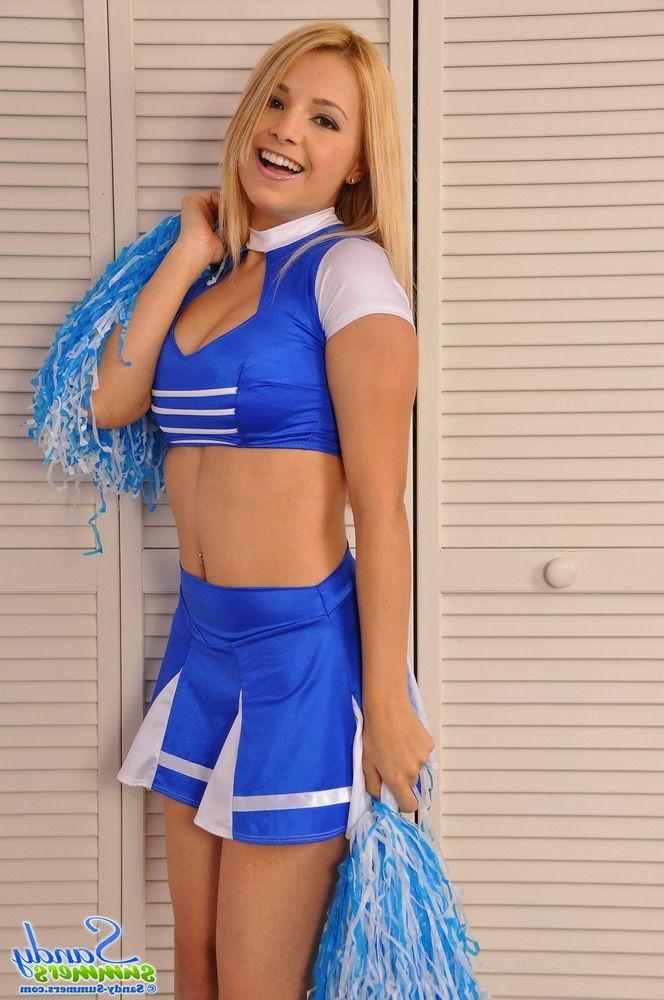 15P Pictures of teen Sandy Summers giving you a naughty cheer