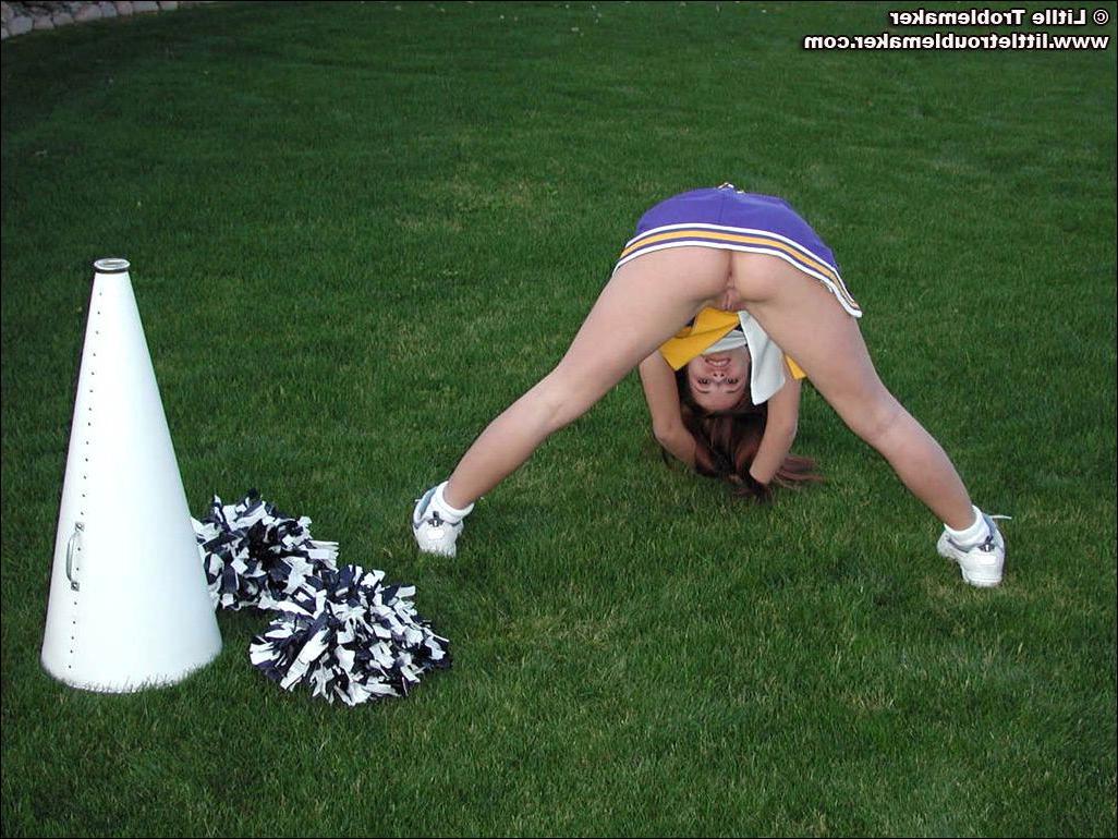 19P Pictures of teen slut Little Troublemaker giving you a special cheer