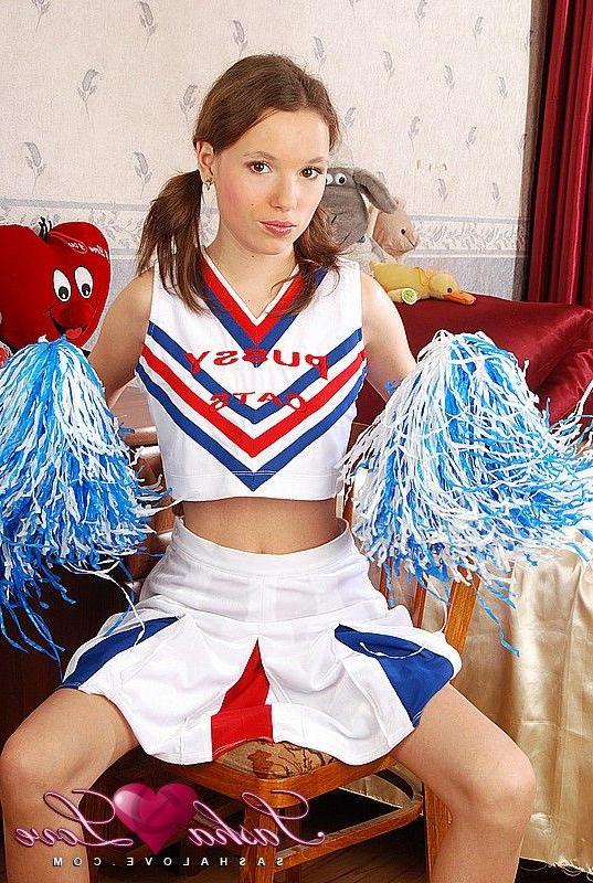 15P Pictures of teen Sasha Love dressed as a hot cheerleader