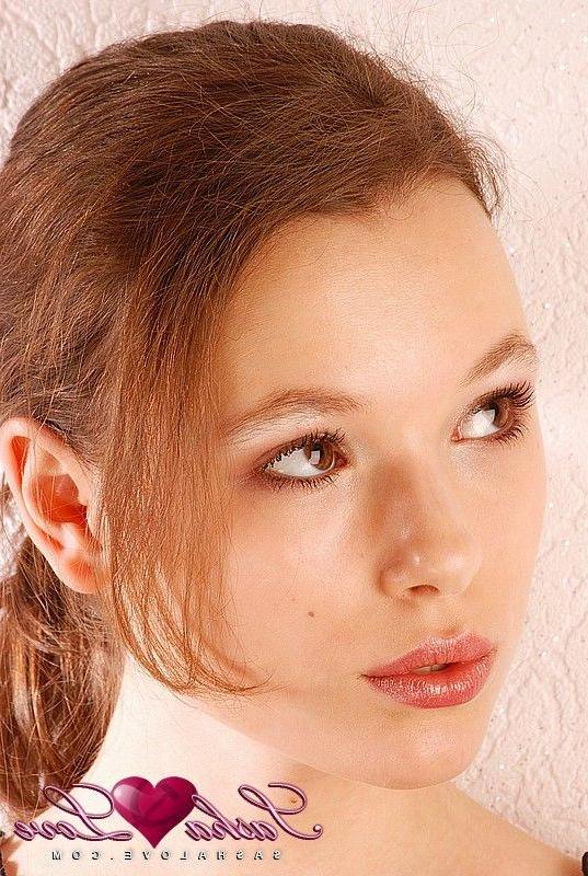 15P Pictures of teen hottie Sasha Love giving you her pussy