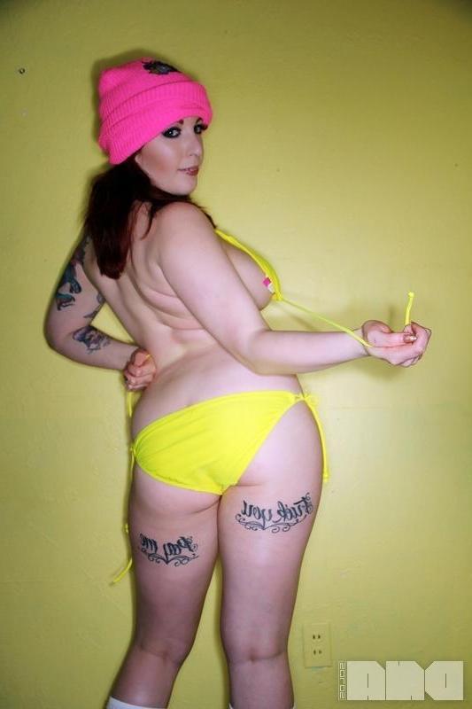 15P Alt model Selina Kyl is ready to kick some ass
