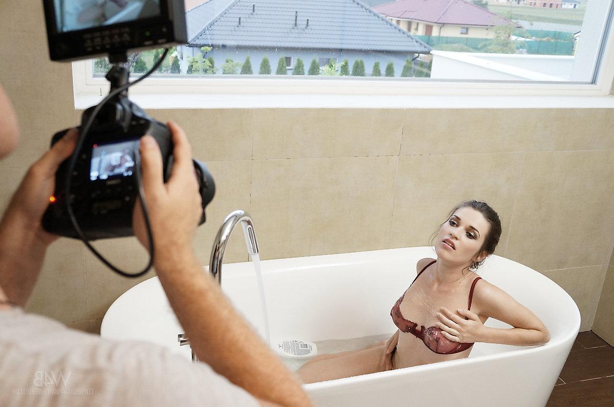 16P Hot brunette girl Serena takes you behind the scenes on her hot photo shoots