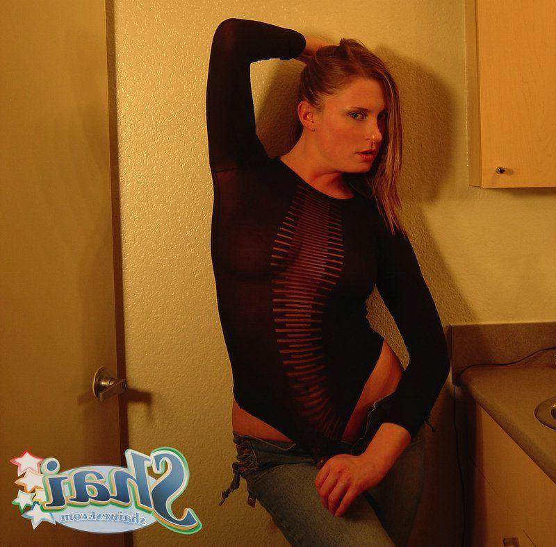 20P Pictures of teen Shai West fucking herself in the bathroom