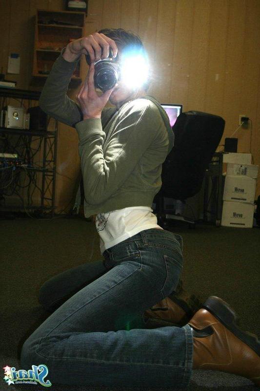 16P Pictures of Shai West taking pics of herself in the mirror