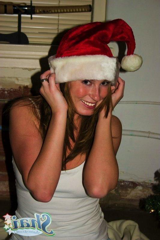 16P Pictures of Shai West giving herself a special xmas gift