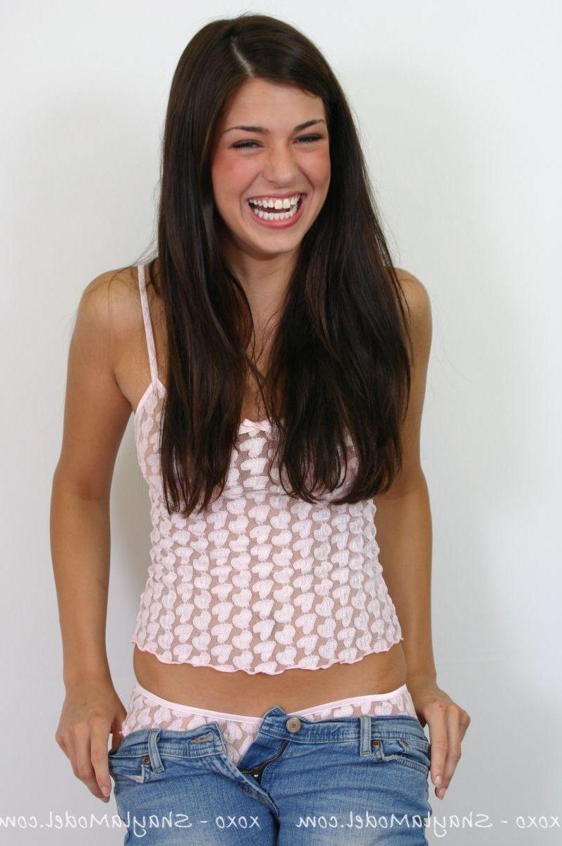 20P Pictures of teen cutie Shayla Model slipping out of her jeans