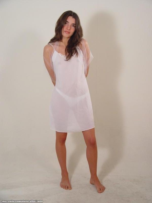 15P Sofia models in these artistic pictures